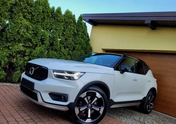 łódzkie Volvo XC 40 cena 109000 przebieg: 205000, rok produkcji 2019 z Opoczno